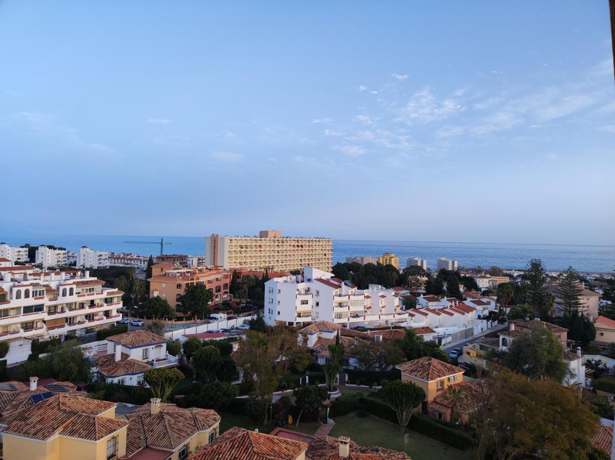 Saltillo Alto Gray Studio. Vistas Al Mar Y Piscina Торремолинос Экстерьер фото